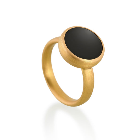 Black Onyx Ring, 22ct Gold