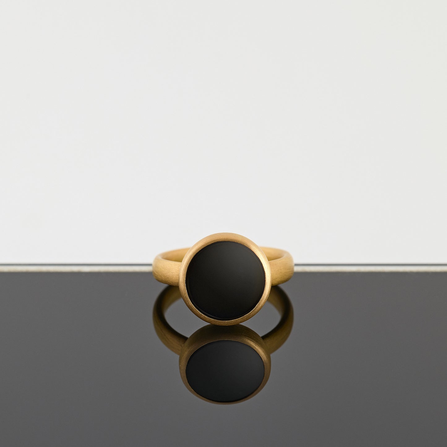 Black Onyx Ring, 22ct Gold