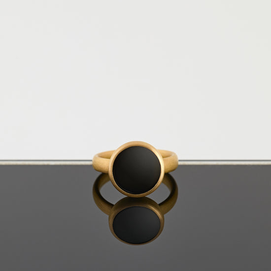 Black Onyx Ring, 22ct Gold