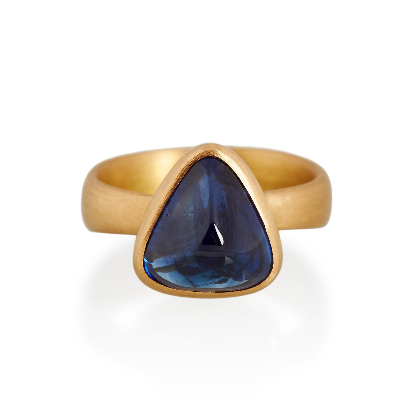 Sugarloaf Cut Sapphire Ring, 22ct Gold