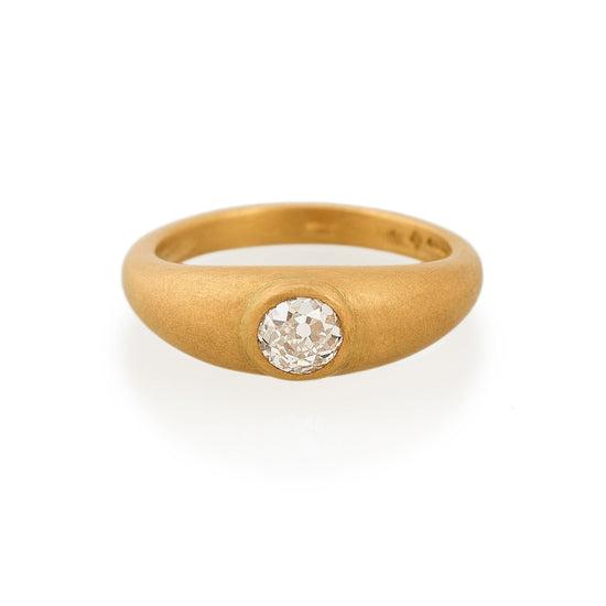 Load image into Gallery viewer, Cushion Cut Diamond Tapered Ring, 22ct Gold
