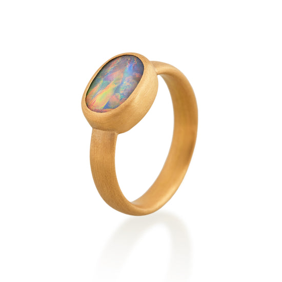Load image into Gallery viewer, Black Oval Opal Ring, 22ct Gold
