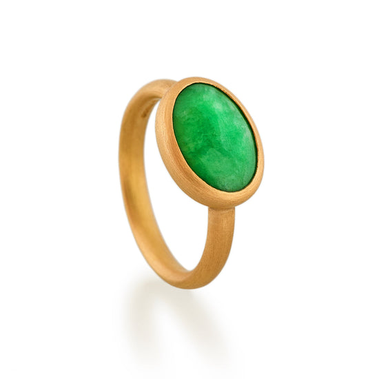 Oval Jade Ring, 22ct gold